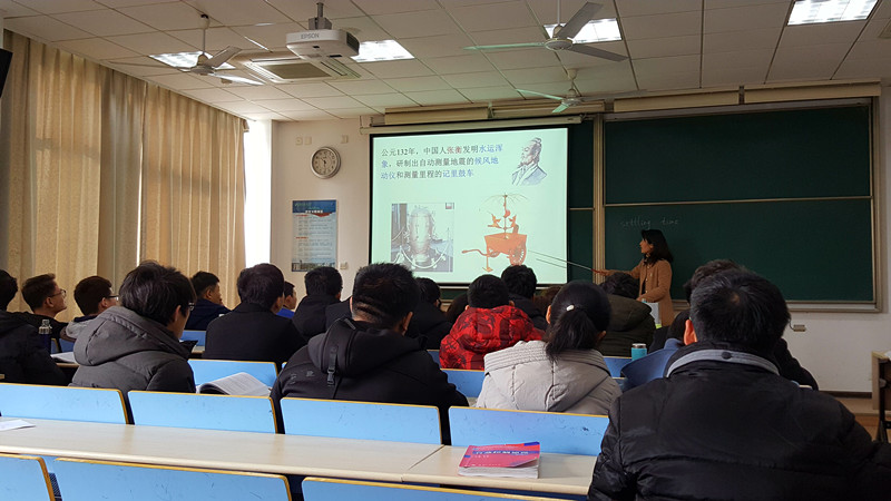 2018-2-26-新学期课堂一派生机盎然-英国正版365首页开学查课纪实 (2)_副本.jpg